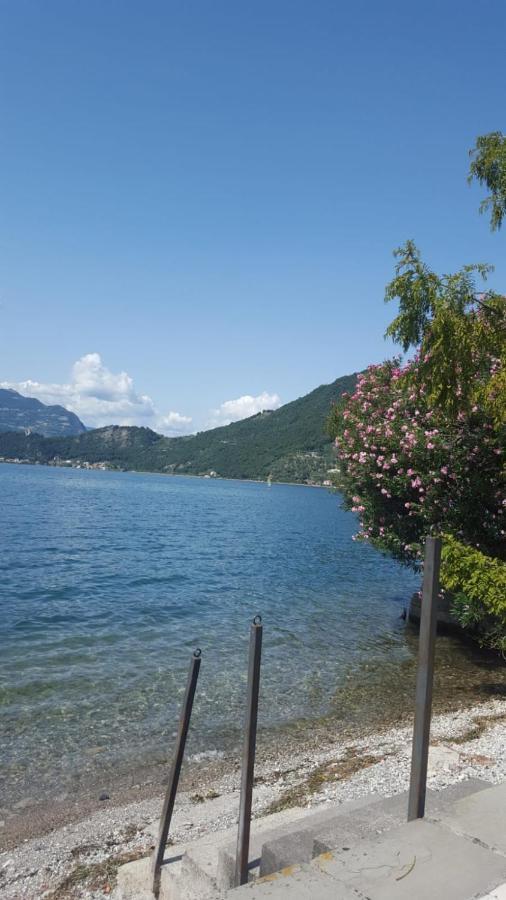 L'Oleandro Sul Lago D'Iseo B&B ซุลซาโน ภายนอก รูปภาพ